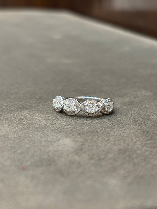 Timeless Aura Lab Diamond Ring